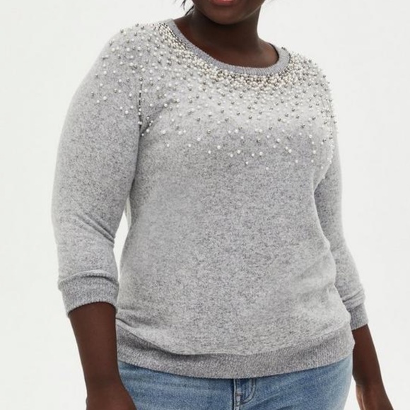 Torrid Sweater Gray w/ Pearls at Neck Super Soft Plush Crew Neck Knit Sz 1X (1) - Picture 1 of 15